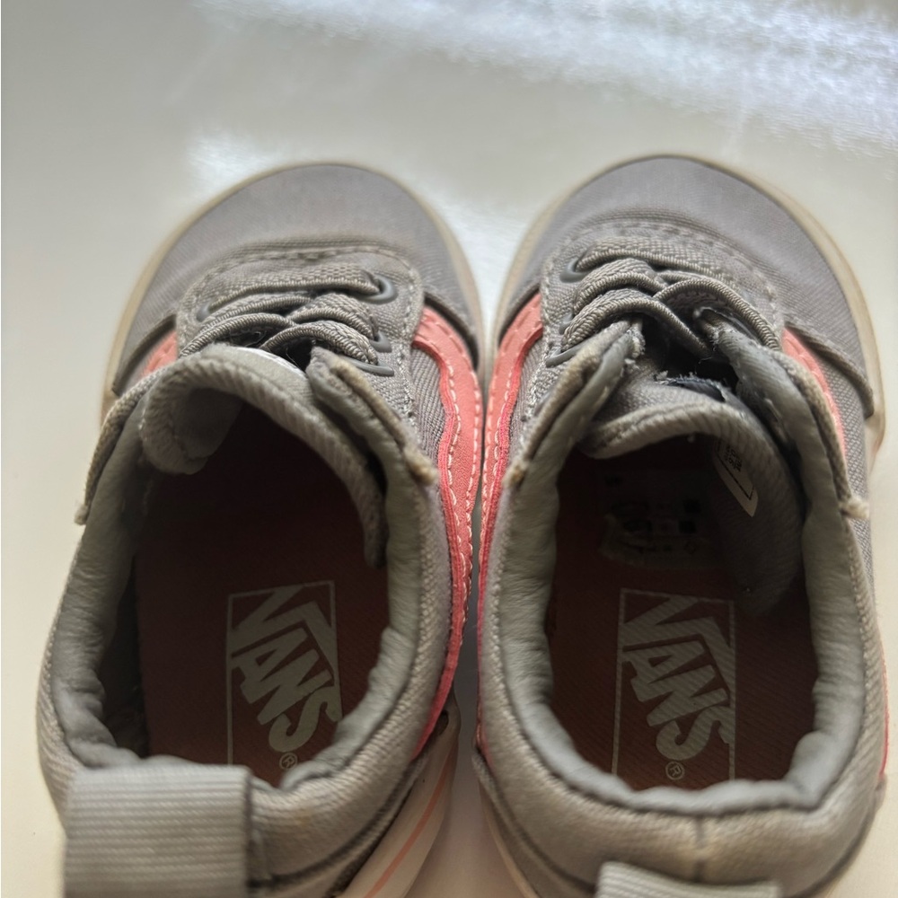 Vans Kids Sneakers in Gray and Pink - Picture 3 of 6